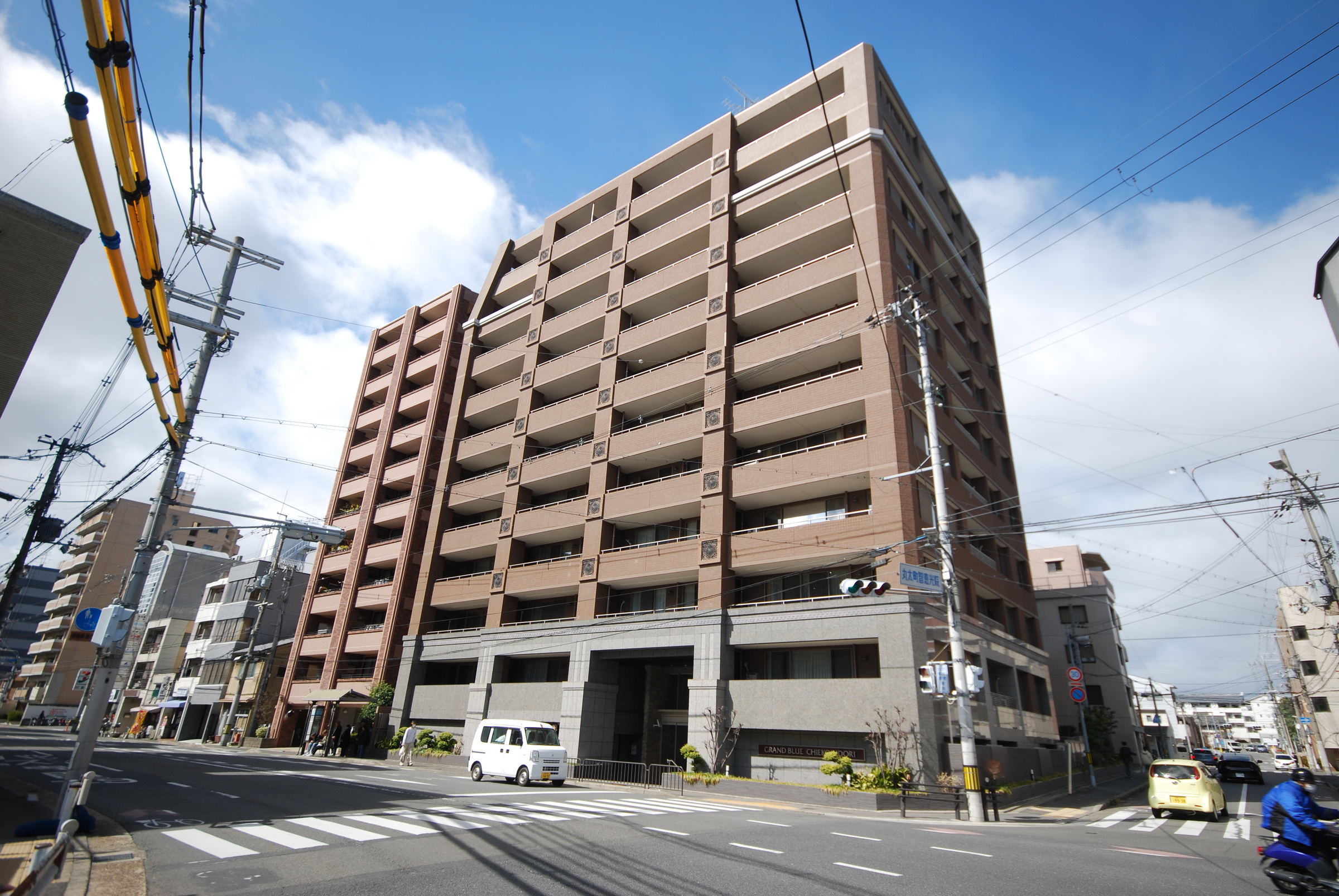 グラン・ブルー智恵光院通