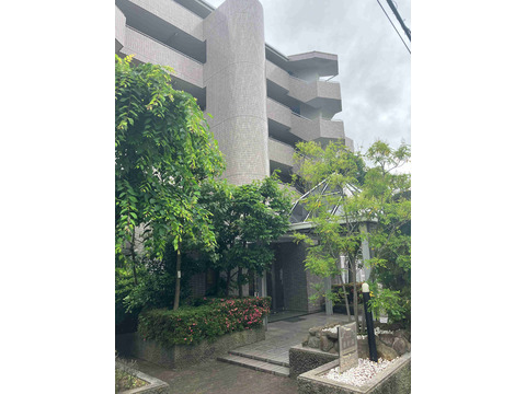 ファミーユ香枦園-0-0
