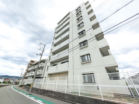 ロイヤルコート逆瀬川-h