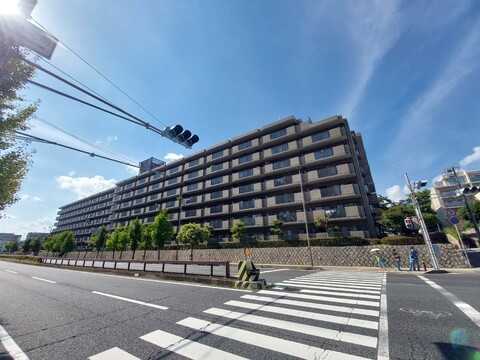 洋伸芦屋楠町マンション