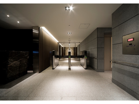 M.M.TOWERS FORESIS-h