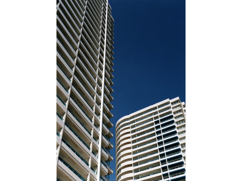 M.M.TOWERS　the　East-h